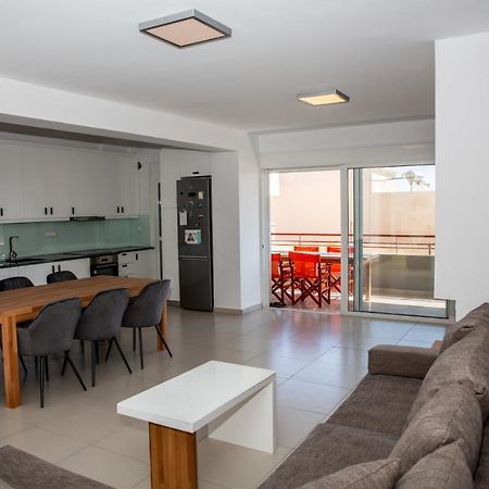 5 Sterne Apollo City Apartment Lávrion Exterior foto